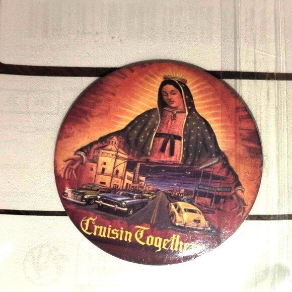 Set of 4 vintage 70's & 80's Cholo, Lowrider, Old School 38mm pin buttons. Very - Picture 5 of 6